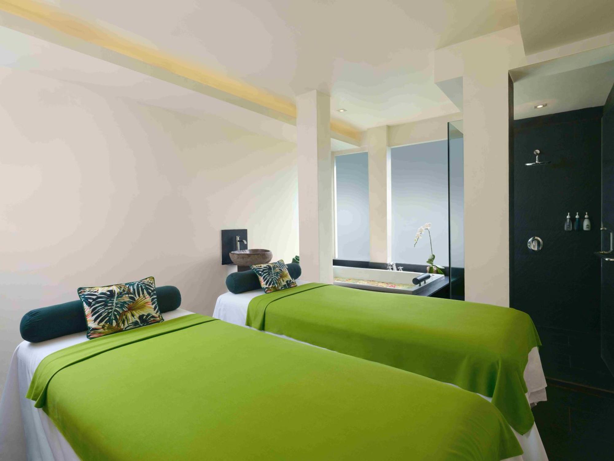 บลู-ซี รีสอร์ต บาย ดับเบิล-ซิกซ์ Hotel เซมินยัค ภายนอก รูปภาพ