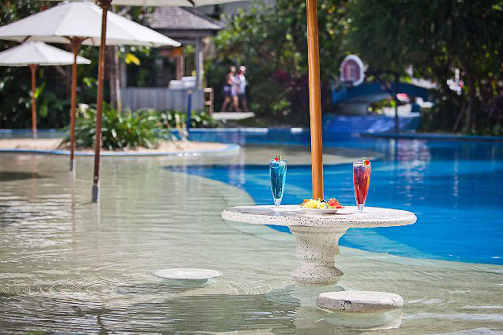 บลู-ซี รีสอร์ต บาย ดับเบิล-ซิกซ์ Hotel เซมินยัค ภายนอก รูปภาพ